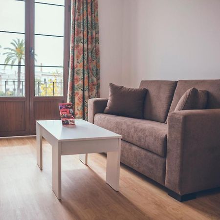 Apartamentos Puerta Sevilla 赫雷斯 外观 照片